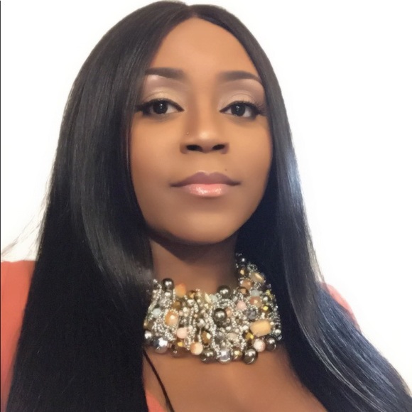 Meet your Posher, Christina - Picture 6 of 8